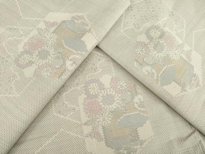 平和屋着物●本場大島紬　白大島　カタス7マルキ　亀甲花文　正絹　逸品　AABI4548ck