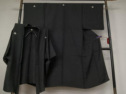 平和屋着物▽男性　黒紋付　単衣　アンサンブル　暗黒色　正絹　逸品　AABI4647jh
