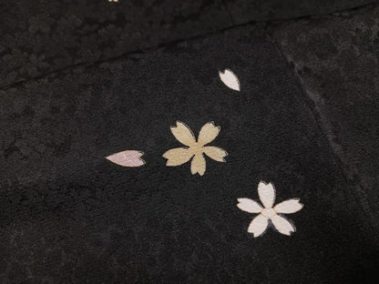平和屋着物●豪華振袖　駒刺繍　夜桜　黒地　金彩　正絹　逸品　AABI4816ph