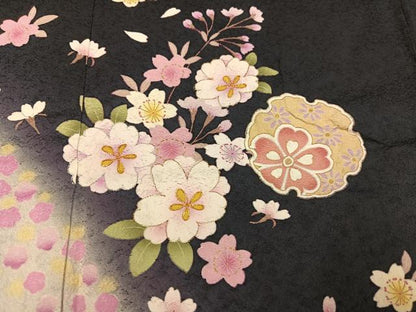 平和屋着物●豪華振袖　駒刺繍　雪輪舞桜文　暈し染め　金彩　正絹　逸品　AABI4823ph