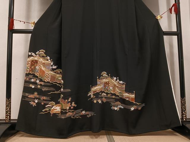 平和屋着物●創業460年・千總　黒留袖　刺繍　松竹梅檜扇草花文　金彩　三越扱い　正絹　逸品　AABI4840ph
