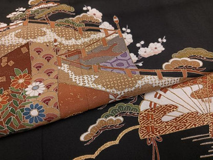 平和屋着物●創業460年・千總　黒留袖　刺繍　松竹梅檜扇草花文　金彩　三越扱い　正絹　逸品　AABI4840ph