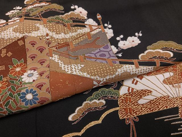 平和屋着物●創業460年・千總　黒留袖　刺繍　松竹梅檜扇草花文　金彩　三越扱い　正絹　逸品　AABI4840ph