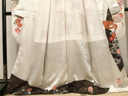 平和屋着物●豪華振袖　駒刺繍　地紙御所車貝桶花文　金彩　正絹　逸品　AABI4849ph