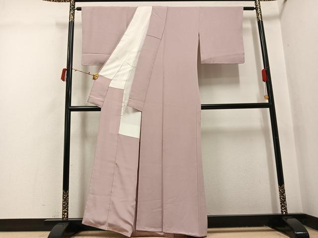 平和屋着物●上質な色無地　唐草地紋　枯野色　正絹　逸品　AABI4859ph