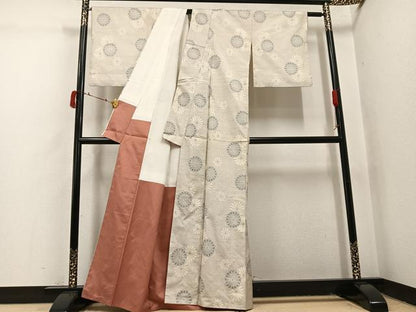 平和屋着物●本場大島紬　白大島　カタス7マルキ　舞花文　証紙付き　正絹　逸品　AABI4861ph