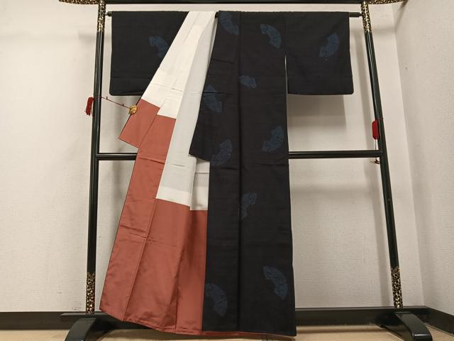 平和屋着物●結城紬　100亀甲　飛び亀甲　地紙花文　正絹　逸品　AABI4872ph