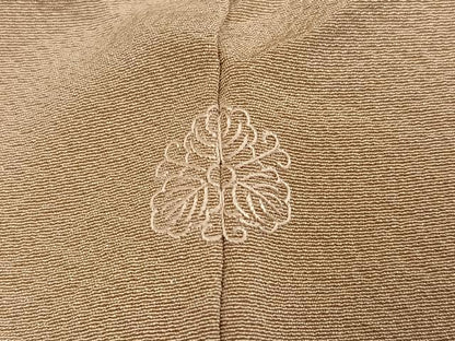 平和屋着物●本草木染作家　圓啓　色無地　丸亀屋　堅牢草木染　香色　高砂ちりめん　反端付き　正絹　逸品　未使用　AABI4893ph