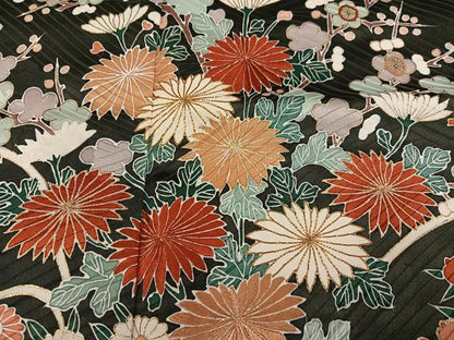 平和屋着物●豪華振袖　駒刺繍　松竹梅草花籬立波文　黒地　金彩　正絹　逸品　AABI4899ph