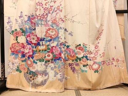 平和屋着物●豪華振袖　友禅　作家物　幸雄　枝花文　浜ちりめん　仮絵羽　逸品　未使用　AABI4901ph