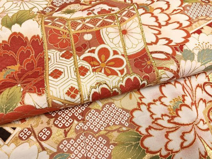 平和屋着物●豪華振袖　刺繍　貝桶花文　暈し染め　金彩　正絹　逸品　AABI4931ph