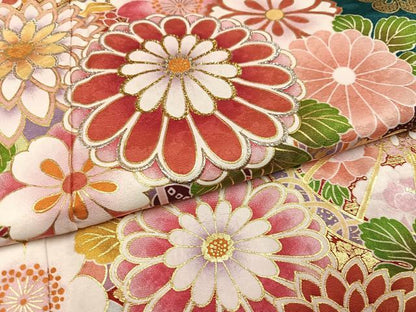 平和屋着物●豪華振袖　刺繍　吉祥花文　暈し染め　金彩　正絹　逸品　AABI4932ph