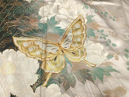 平和屋着物●豪華振袖　駒刺繍　花蝶文　暈し染め　金銀彩　正絹　逸品　AABI4935ph