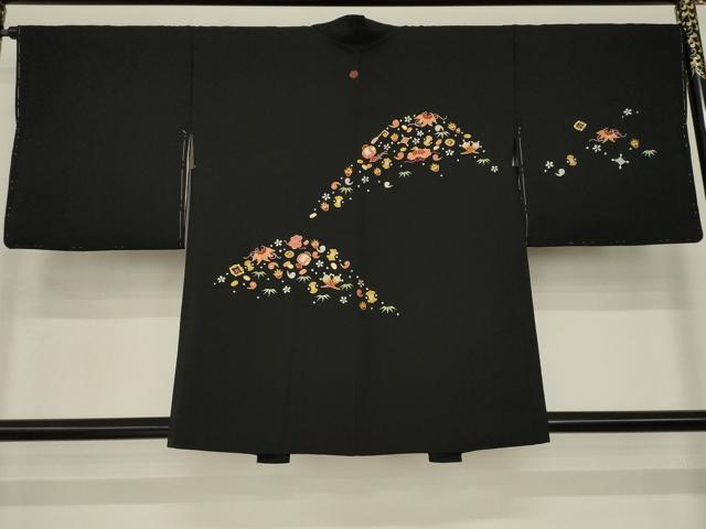 平和屋着物●羽織　総駒刺繍　宝尽くし　黒地　正絹　逸品　未使用　AABI5095ck 平和屋着物○羽織 総駒刺繍 宝尽くし 黒地 正絹 逸品 未使用 AABI5095ck