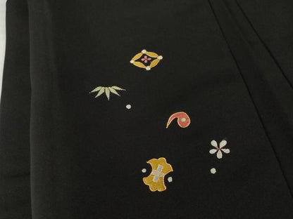 平和屋着物●羽織　総駒刺繍　宝尽くし　黒地　正絹　逸品　未使用　AABI5095ck