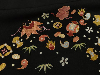 平和屋着物●羽織　総駒刺繍　宝尽くし　黒地　正絹　逸品　未使用　AABI5095ck