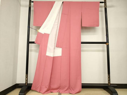 平和屋着物●上質な色無地　甚三紅色　正絹　逸品　AABI5149ck