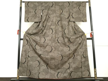 平和屋着物●本場大島紬　泥染め　一元絣　雪輪重ね文　正絹　逸品　AABI5172cs