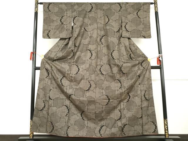 平和屋着物●本場大島紬　泥染め　一元絣　雪輪重ね文　正絹　逸品　AABI5172cs