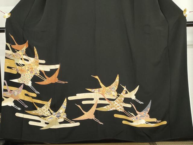 平和屋着物●創業460年・千總　黒留袖　駒刺繍　エ霞吉祥飛鶴文　金彩　伊勢丹扱い　正絹　逸品　AABI5199cs