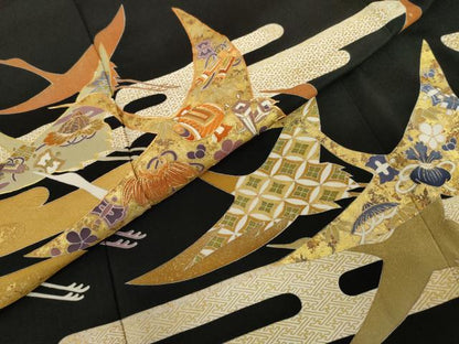 平和屋着物●創業460年・千總　黒留袖　駒刺繍　エ霞吉祥飛鶴文　金彩　伊勢丹扱い　正絹　逸品　AABI5199cs