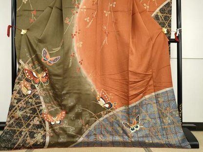 平和屋着物●豪華振袖　駒刺繍　舞蝶萩文　金彩　ロング丈　正絹　逸品　AABI5239cs