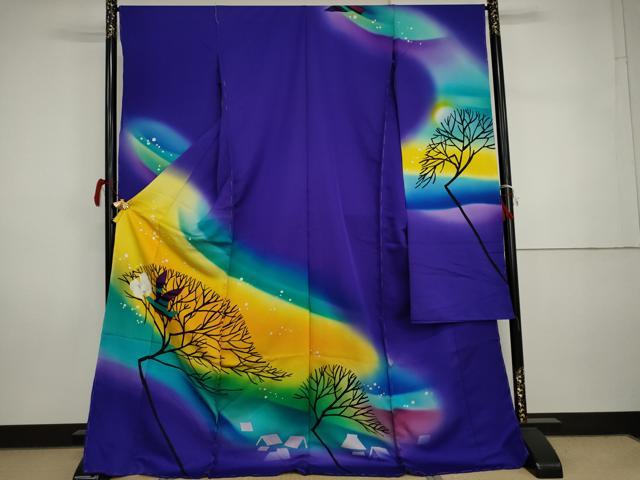 平和屋着物●絵本作家　永田萌　振袖　枝木飛鳥文　銀通し地　丹後ちりめん　仮絵羽　逸品　未使用　AABI5248cs