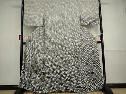 平和屋着物●訪問着　中国三大刺繍　相良刺繍　絞り　七宝花文　暈し染め　金通し地　三越扱い　正絹　逸品　AABI5260cs