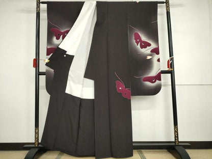 平和屋着物●世界的人形師　辻村寿三郎　ジュサブロー　振袖　花蝶文　暈し染め　正絹　逸品　AABI5267cs
