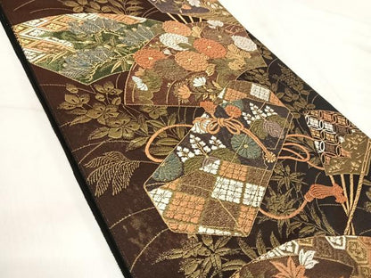 平和屋着物◎六通柄袋帯　高台寺蒔絵　扇面文箱菊紋　金糸　正絹　逸品　AABI5444yx