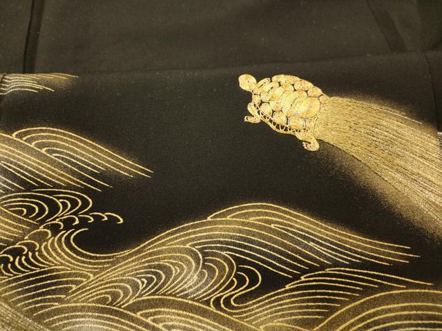 平和屋着物■豪華黒留袖　駒刺繍　流水文　蓑亀　金銀彩　正絹　逸品　AABI5830fw