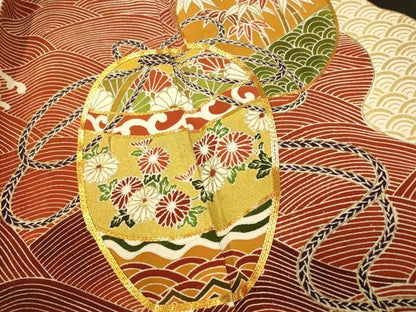 平和屋着物■豪華黒留袖　駒刺繍　陶器吉祥花文　金彩　正絹　逸品　AABI5834fw