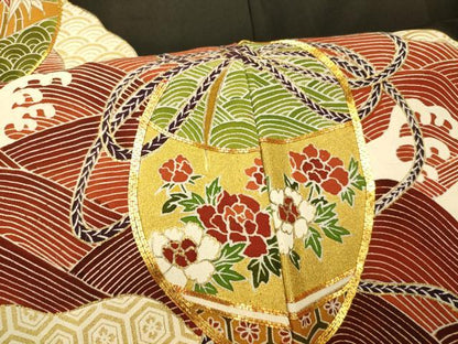 平和屋着物■豪華黒留袖　駒刺繍　陶器吉祥花文　金彩　正絹　逸品　AABI5834fw