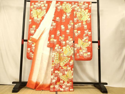 平和屋着物■豪華振袖　駒刺繍　花蝶文　金彩　正絹　逸品　AABI5963fw