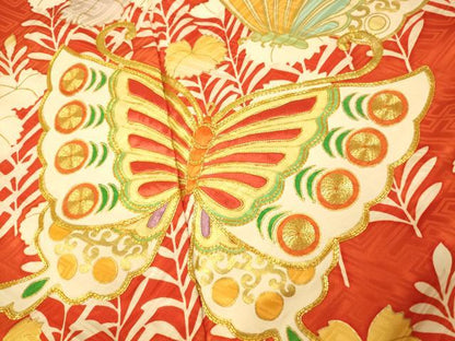 平和屋着物■豪華振袖　駒刺繍　花蝶文　金彩　正絹　逸品　AABI5963fw