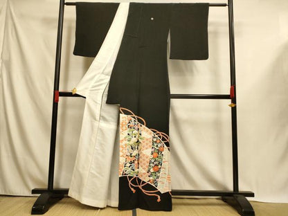 平和屋着物■豪華黒留袖　駒刺繍　飛鶴宝尽くし文様　銀糸　金彩　正絹　逸品　AABI5995fw