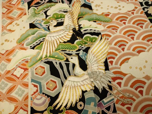 平和屋着物■豪華黒留袖　駒刺繍　飛鶴宝尽くし文様　銀糸　金彩　正絹　逸品　AABI5995fw