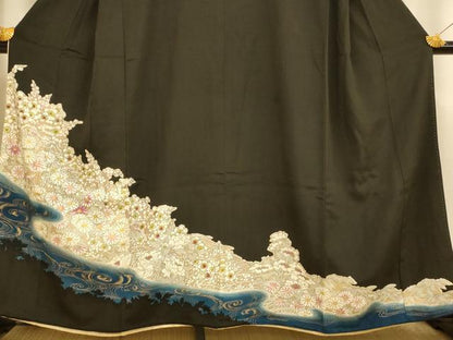 平和屋着物■豪華黒留袖　草花流水文　梅　暈し染め　金彩　正絹　逸品　AABI6055fw
