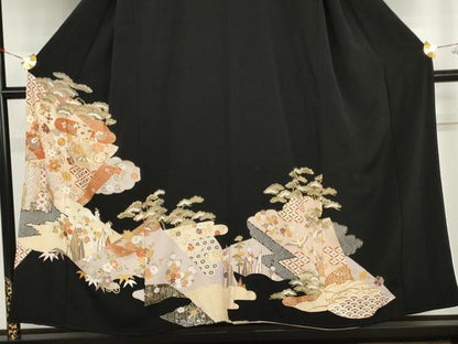 平和屋着物●豪華黒留袖　駒刺繍　飛鶴吉祥松竹梅文　金彩　正絹　逸品　AABI6086cs