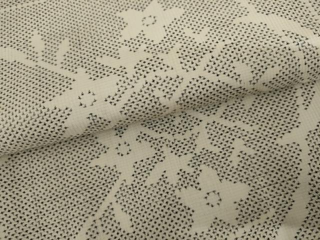 平和屋着物●本場大島紬　白大島　一元絣　枝花文　正絹　逸品　AABI6098cs