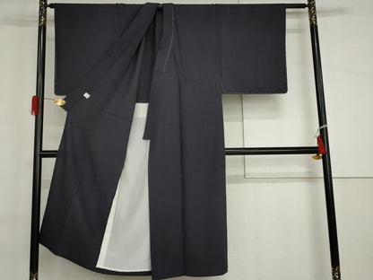 平和屋着物▽男性　十代目染匠　近江屋藤兵衛　結城紬　単衣　紅花染　色無地　鉄紺色　証紙付き　正絹　逸品　未使用　AABI6148cs