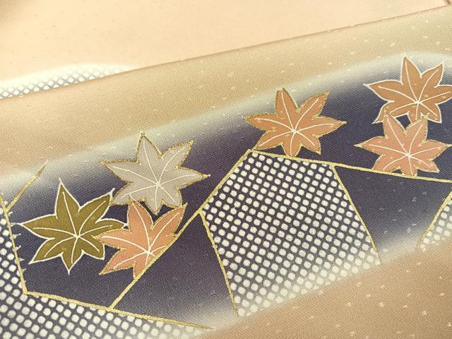平和屋着物●創業460年・千總　色留袖　駒刺繍　エ霞草花文　暈し染め　金彩　正絹　逸品　AABI6249ph