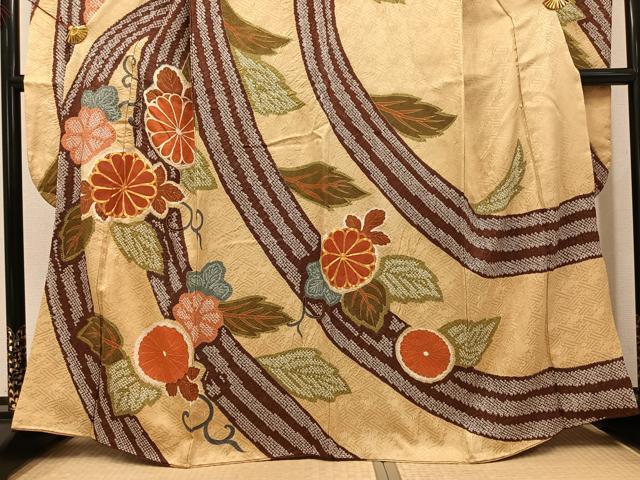 平和屋着物●豪華振袖　駒刺繍　絞り　草花文　金彩　正絹　逸品　AABI6290ph