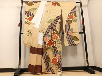 平和屋着物●豪華振袖　駒刺繍　絞り　草花文　金彩　正絹　逸品　AABI6290ph