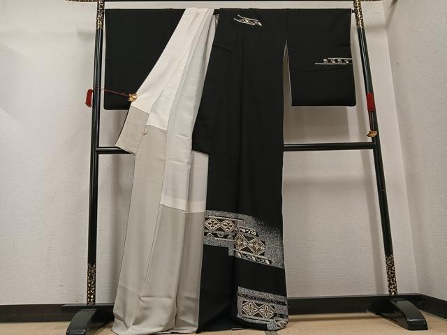 平和屋着物●訪問着　作家物　一太　竹屋町刺繍　花菱文　たたき染め　黒地　金糸　正絹　逸品　AABI6298ph