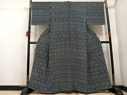 平和屋着物●藍造り国選定無形文化財　藍師・佐藤昭人　小紋　本藍　型染め　花唐草文　正絹　逸品　未使用　AABI6329ph