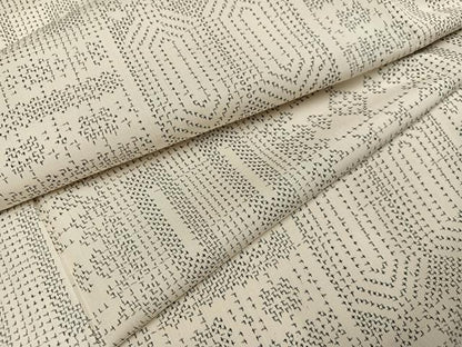 平和屋着物●本場大島紬　白大島　変わり市松文　正絹　逸品　AABI6346ph