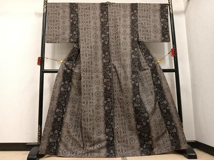 平和屋着物●本場大島紬　カタス9マルキ　更紗唐草文　正絹　逸品　AABI6354ph