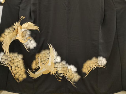 平和屋着物■豪華黒留袖　刺繍　飛鶴松文　金糸　正絹　逸品　AABI6427st