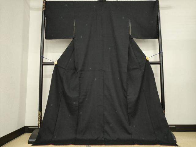 平和屋着物●本場結城紬　重要無形文化財　亀甲絣　黒地　正絹　逸品　AABI6851ck